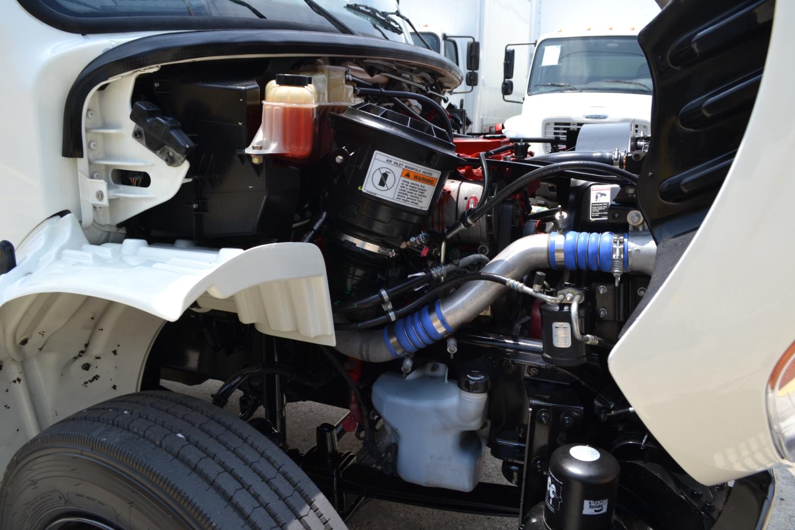 2016 WHITE /GRAY FREIGHTLINER M2-106 with an CUMMINS B6.7L 260HP engine, ALLISON 2500RDS AUTOMATIC transmission, located at 9172 North Fwy, Houston, TX, 77037, (713) 910-6868, 29.887470, -95.411903 - Photo#15